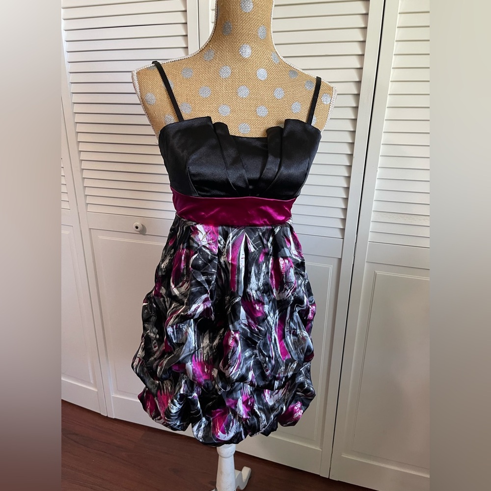 Iz Byer Ruched Cocktail prom formal party cute dress Sz 7 black hot pink